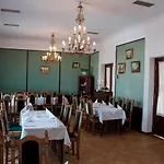 Hotel Zamek Dom Polonii 3*