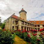 Hotell Zamek Dom Polonii Pułtusk