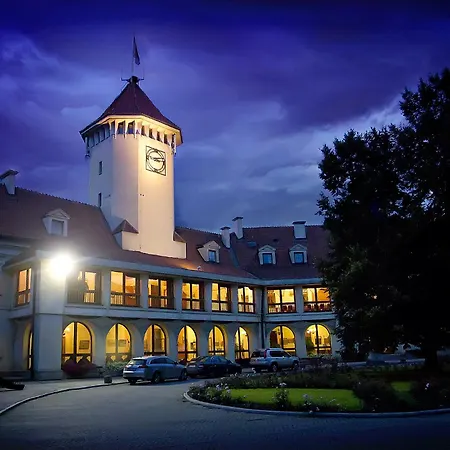 Hotel Zamek Dom Polonii