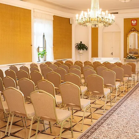 Hotel Hotel Zamek Pultusk Dom Polonii 3*