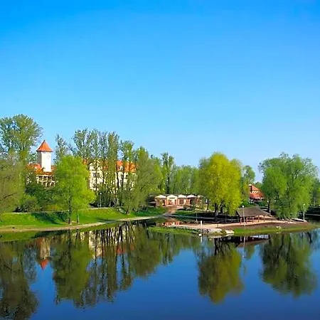 Zamek Dom Polonii Hotel 3*
