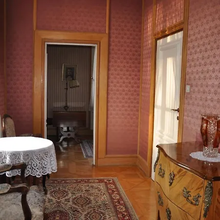 Zamek Dom Polonii 3*