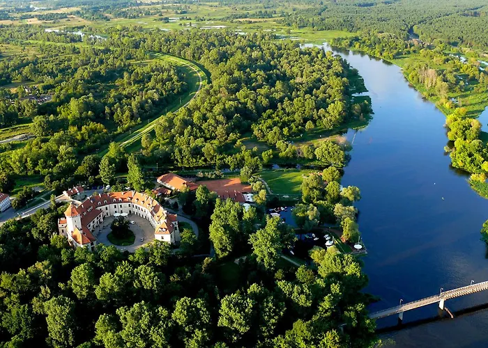 Hotel Zamek Dom Polonii 3*