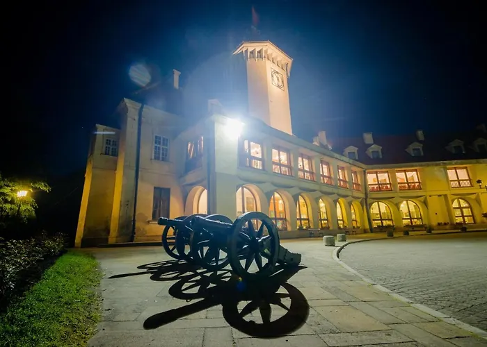 Hotel Zamek Dom Polonii 3*