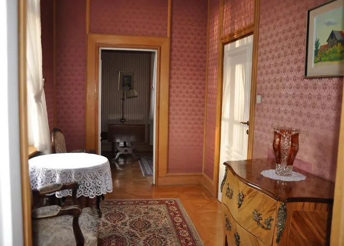 Zamek Dom Polonii 3*